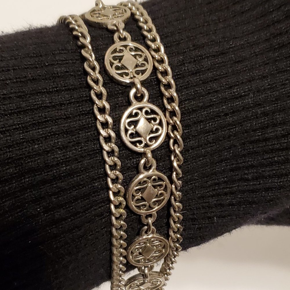 Vintage silver tone 3 tier strant bracelet
